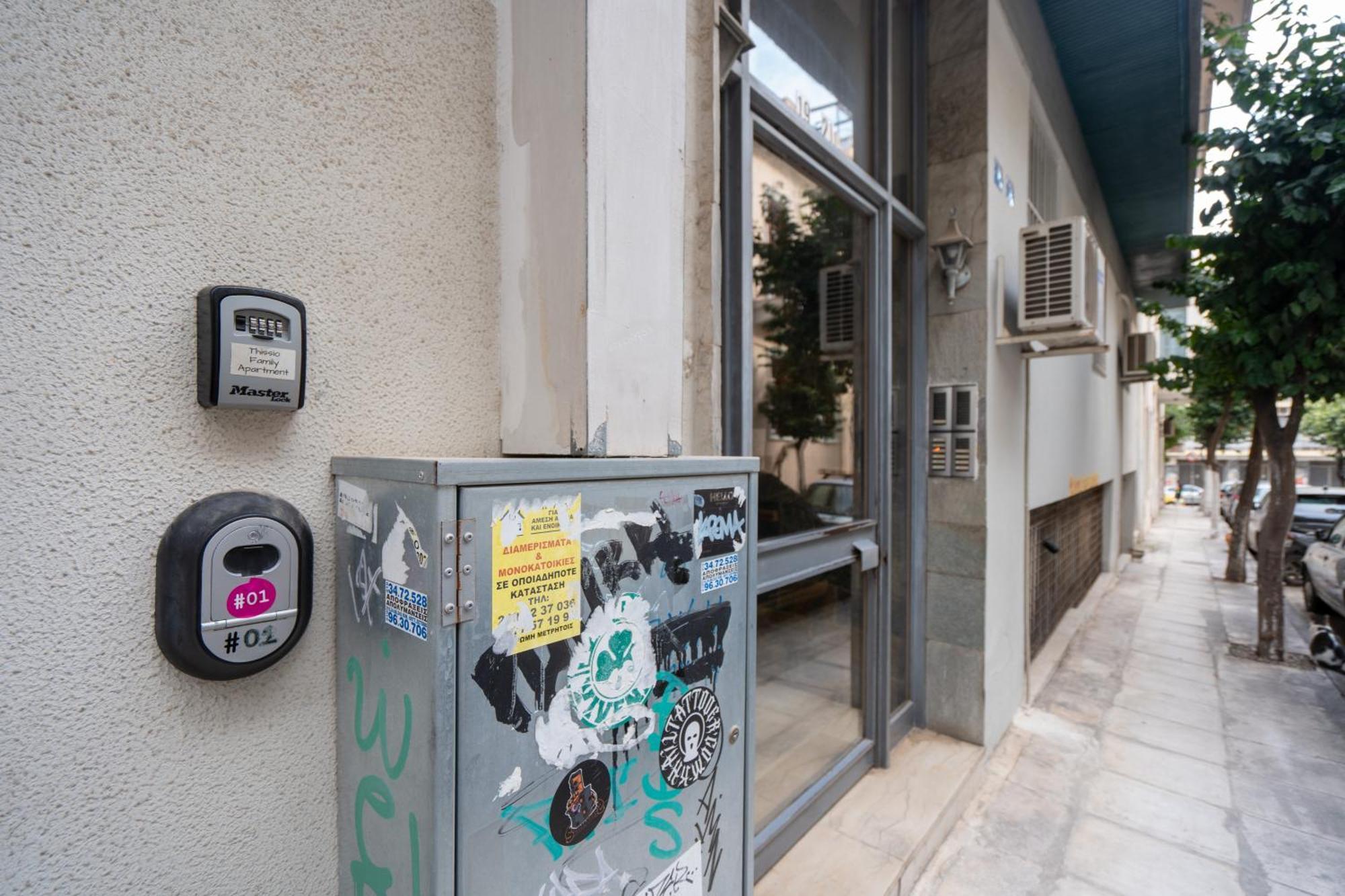 Thissio Family Apartment Athens Exterior photo